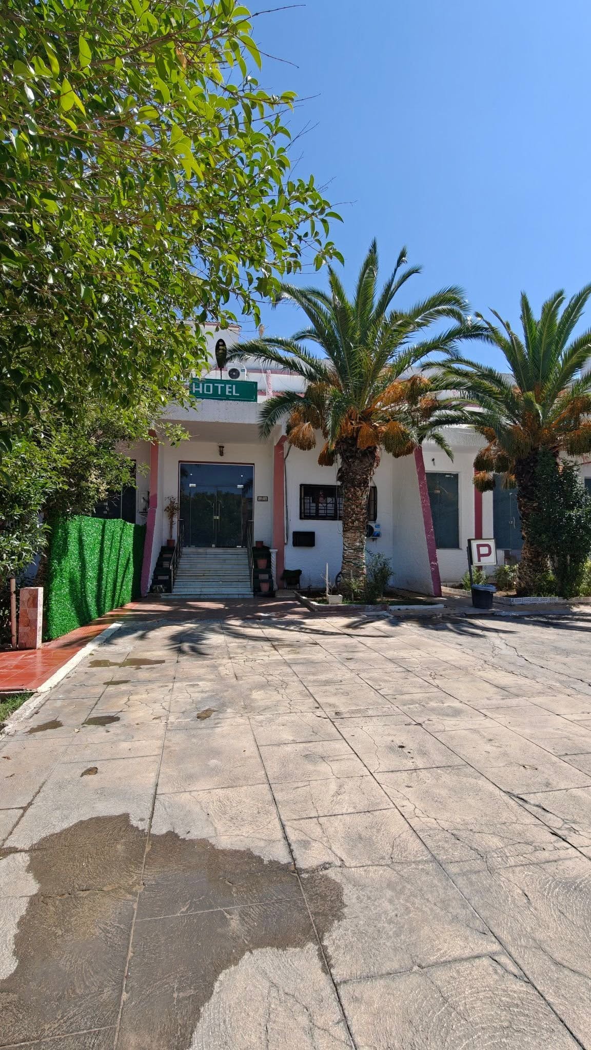 Chambre Familiale — Hotel Phinicia — Bir El Rougaa