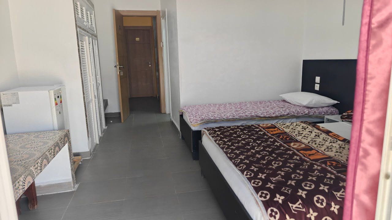 Chambre Triple — Hotel Phinicia — Bir El Rougaa